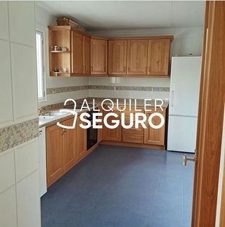 Chalet en alquiler en Petrer