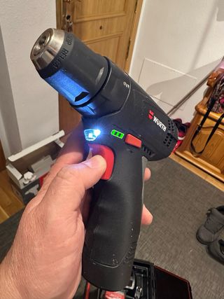 Taladro Wurth con cargador y batería