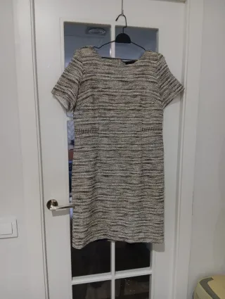 Vestido corto beige y gris