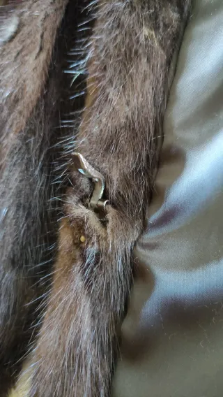 Abrigo de piel marrón