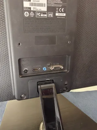 Monitor LG 24 VGA/HDMI Negro
