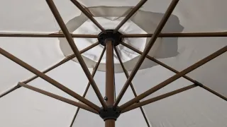 Parasol Octogonal Crema Seminuevo