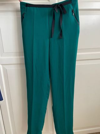 Pantalón vestir Zara verde