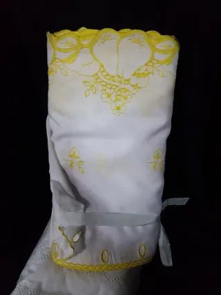 Lote sábanas encaje/manualidades. 4 rollos