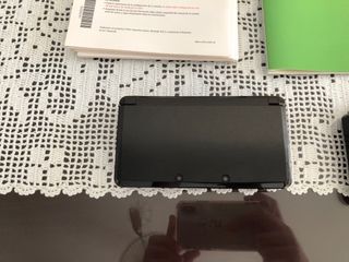Nintendo 3DS Negra Completa con Accesorios