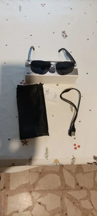 Gafas de Sol Piloto con Funda y Cable USB