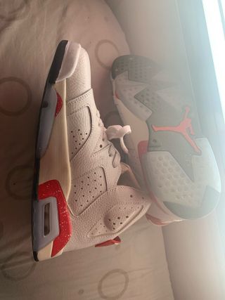 Jordan 6 Retro Blancas y Rojas