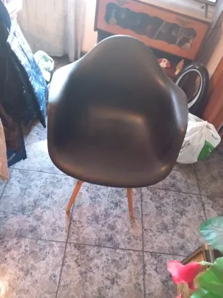 Silla cómoda negra