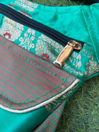 Bandolera/Riñonera Caomka Verde y Dorada