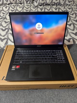 Portátil MSI Modern 15 B7M-041XES AMD Ryzen 5 7530