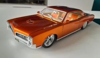 Pontiac GTO escala 1:18
