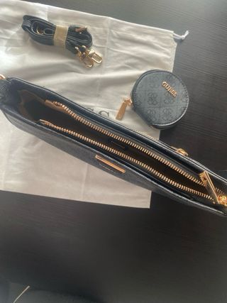 Borsa Guess con portamonete e tracolla