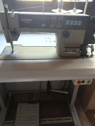 Máquina de coser industrial Brother EXEDRA E-40