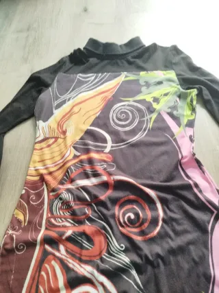 Vestido estampado cuello alto