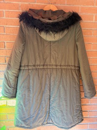 Parka Chaqueton marca GUESS con capucha Talla S