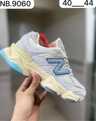 Zapatillas New Balance NB 9060 Talla 40