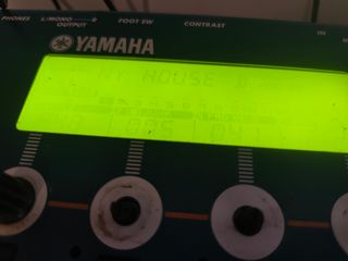 Yamaha Rm1x Caja de Ritmos Secuenciador