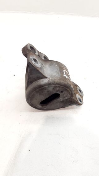 SOPORTE MOTOR DERECHO FIAT PUNTO 834055