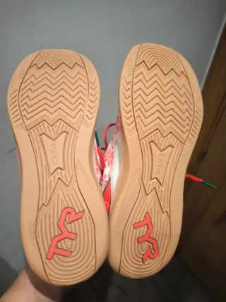 Zapatillas CrossFit TYR Rojas y Blancas