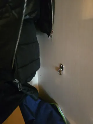 Armario puertas correderas cristal y madera