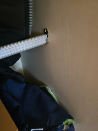 Armario puertas correderas cristal y madera