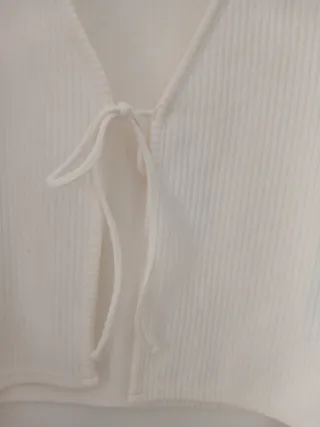 Coprispalle bianco con laccetto