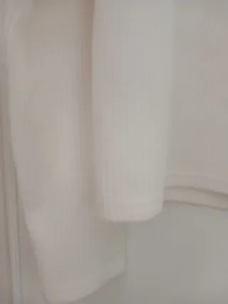 Coprispalle bianco con laccetto