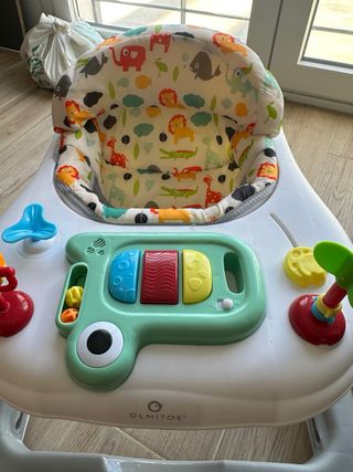 Andador tacata correpasillos sensorial