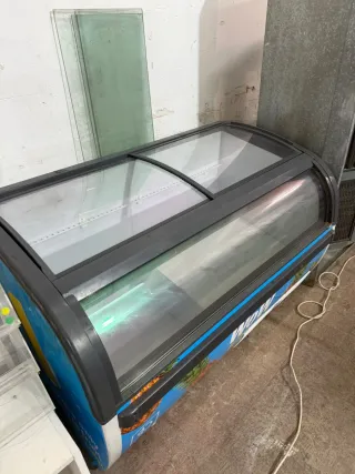 Congelador expositor cristal curvo
