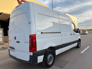 Mercedes-Benz Sprinter 2021