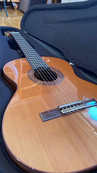 Guitarra Española Alhambra madera maciza