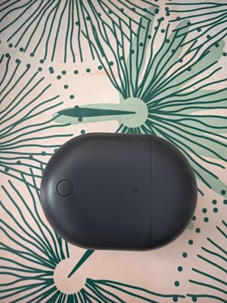 Cascos Bluetooth Grises y otros Negros