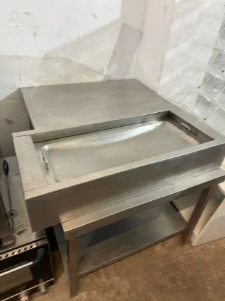 Mesa de acero inoxidable