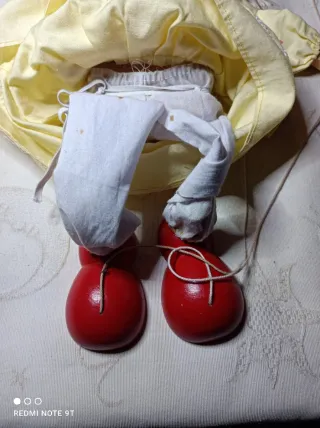 Marioneta Princesa con Corona Amarilla