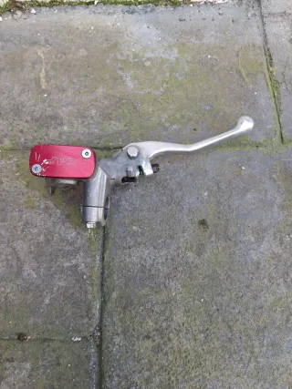 Bomba de freno Enduro y MX