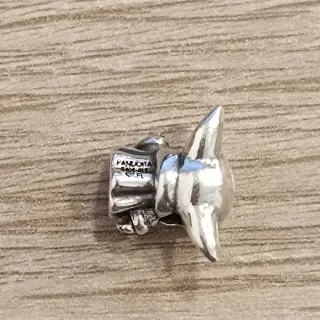 Charm Baby Yoda Pandora.