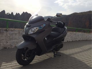 Suzuki Burgman 400 Gris