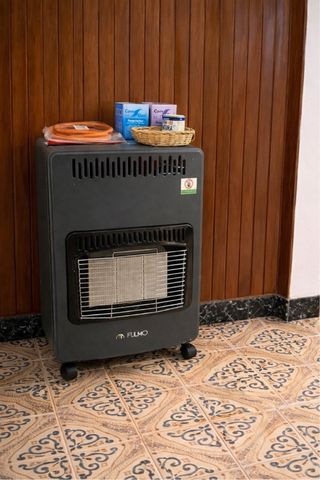 Estufa de gas Fulmo con manguera y válvula