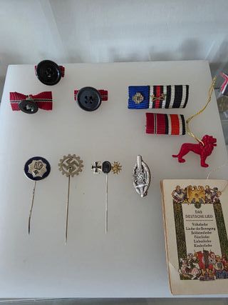 Lote insignias y pins alemanes WWII