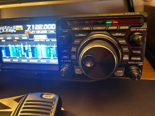 Radio HF Yaesu FTDX10