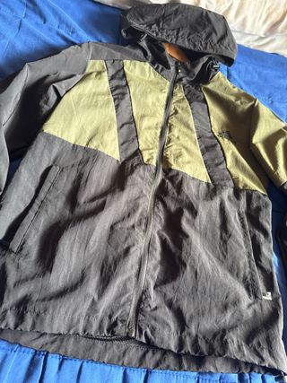 Cortavientos Adidas Negro y Verde Militar