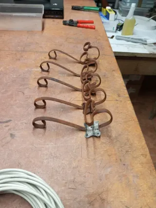 5 Perchas Metálicas Antiguas