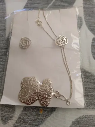 Conjunto collar y pendientes flor plata