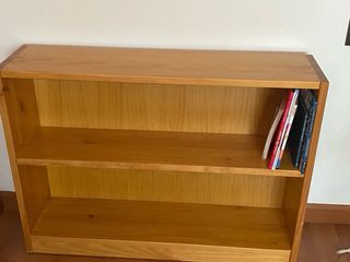 Habitación infantil tren +estanterías+mesilla URGE