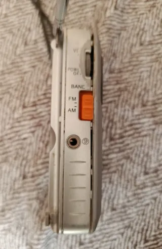 Radio portátil AWA FM AM CR-AS26