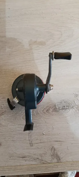 Mulinello da pesca Contact 400