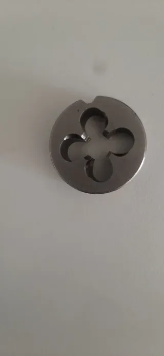 Filiera tonda SKF M10 HSS