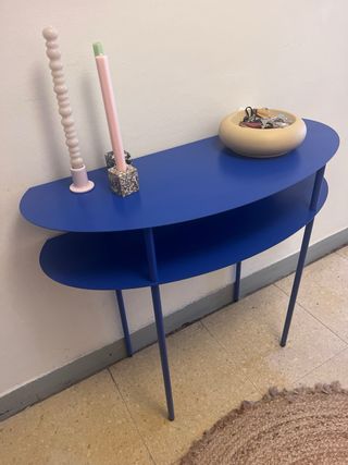 Aparador metálico azul de The Masie