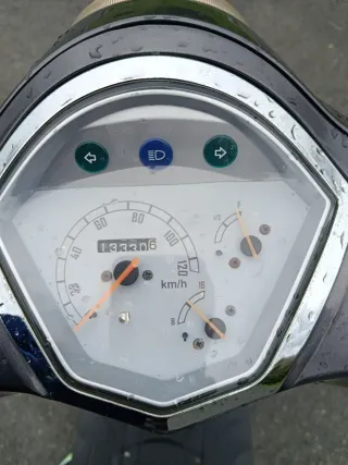 Moto Scooter 125cc Gris