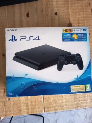 PS4 1TB + 7 Giochi + 2 Controller
